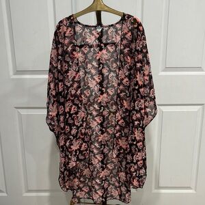 Charlotte Russe Black and Pink Paisley Kimono